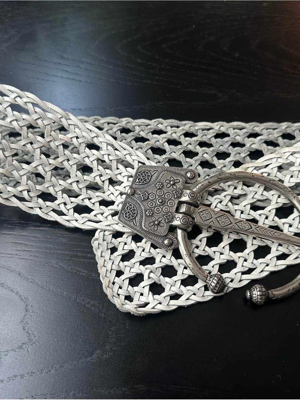Suzi Roger gray Woven Leather Silver-Tone Wide Buckle Waist Belt -